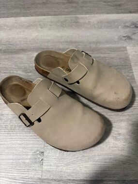 Cushionaire Women’s Clogs